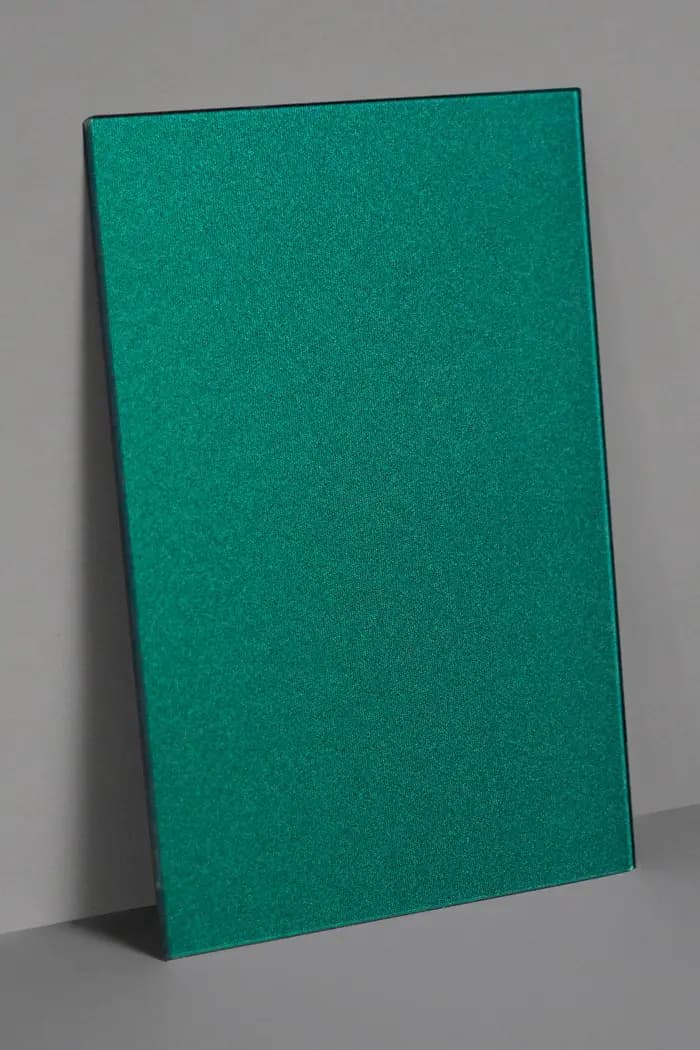 Metallic mosgroen gekleurd zonnepaneel ME-858 | Metallic moss green colored solar panel ME-858 | Metallisches moosgrünes Solarpanel ME-858 | Solarix