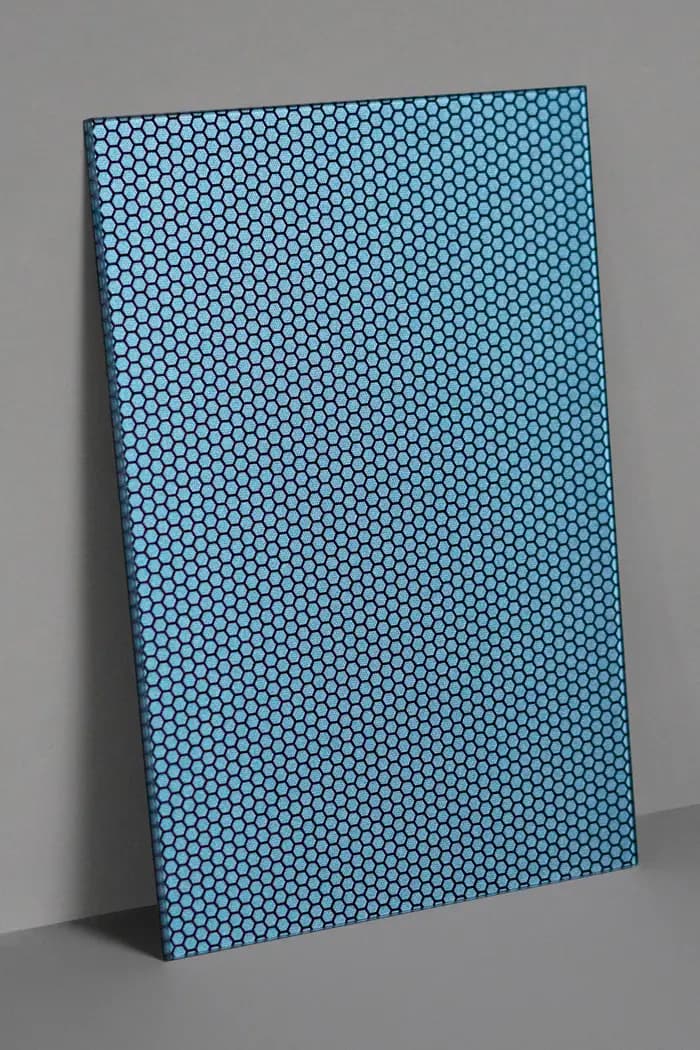 Metallic pastelblauw gekleurd zonnepaneel ME-880 | Metallic pastel blue coloured solar panel ME-880 | Metallisches pastellblaues Solarpanel ME-880 | Solarix