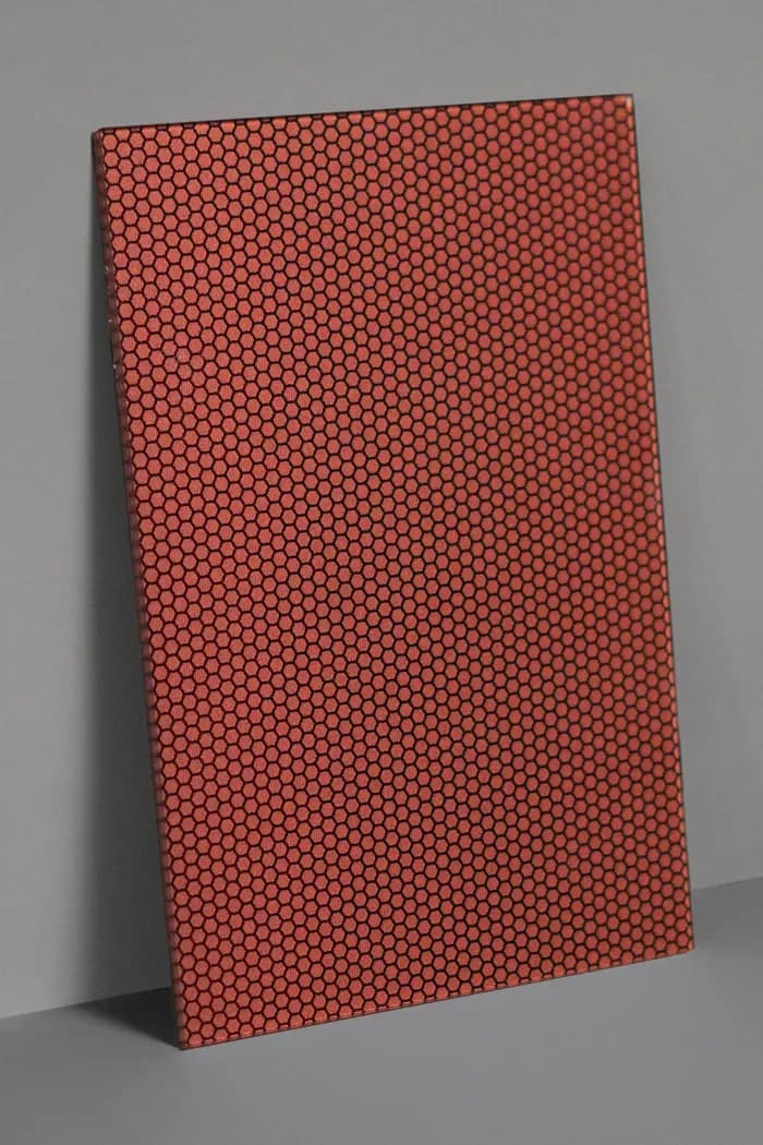 Metallic amarant rood gekleurd zonnepaneel ME-881 | Metallic amaranth red colored solar panel ME-881 | Metallisches Amaranthrot gefärbtes Solarmodul ME-881 | Solarix