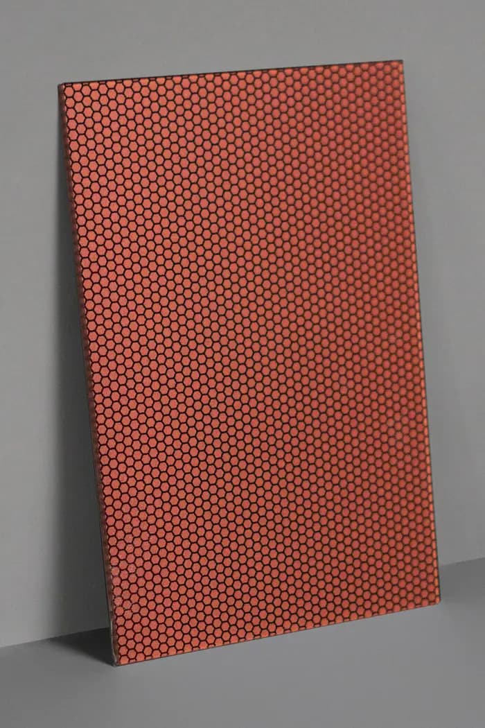Metallic licht amarant rood gekleurd zonnepaneel ME-882 | Metallic amaranth red colored solar panel ME-882 | Metallisches Helles Amaranthrot gefärbtes Solarmodul ME-882 | Solarix