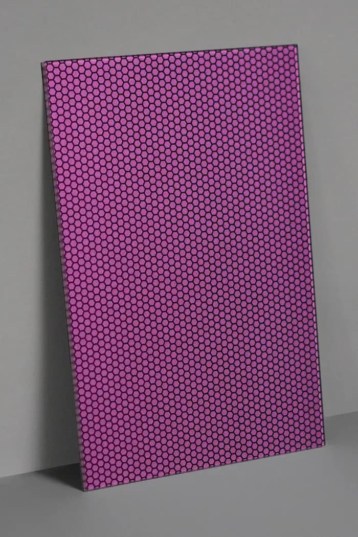Metallic paarsroze gekleurd zonnepaneel ME-890 | Metallic purple-pink colored solar panel ME-890 | Metallic-Paar-Rosé-Gelb-Zonenpaneel ME-890 | Solarix